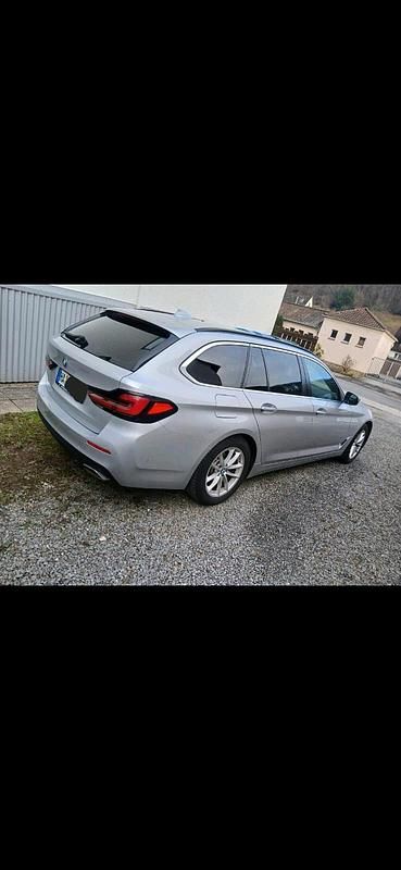 Gebraucht BMW 530 286 PS (210 kW) 2021 Silber Kombi