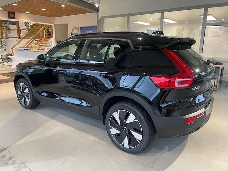 Gebraucht Volvo XC40 Plus 185 kW (252 PS) 2025 Schwarz metallic SUV
