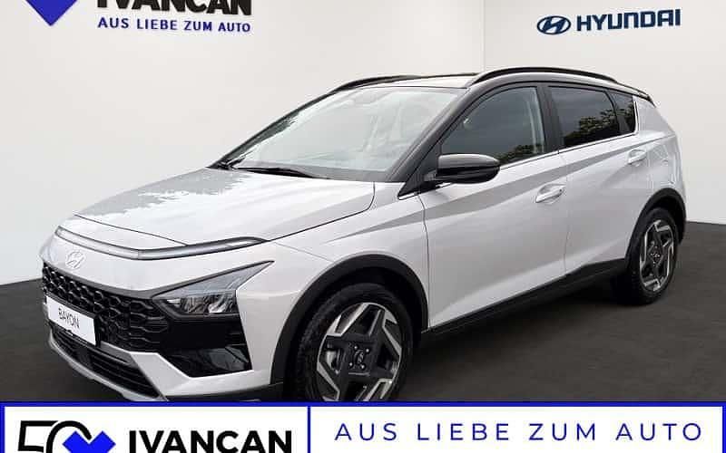 Grau Neu 2025 Hyundai Bayon Prime SUV | 25.990 € (Teuer) - Bild 1/4
