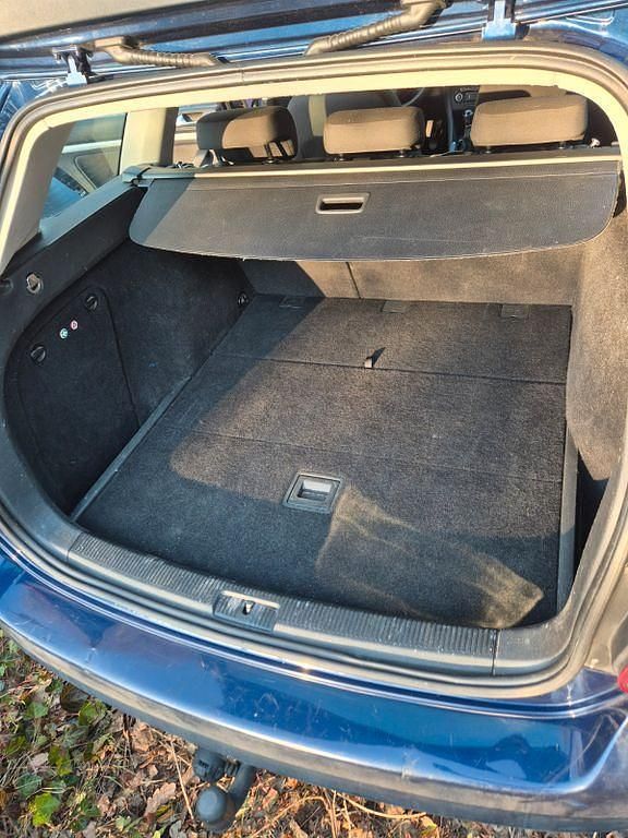 Gebraucht VW Golf VII Trendline 105 PS (77 kW) 2013 Blau Kombi