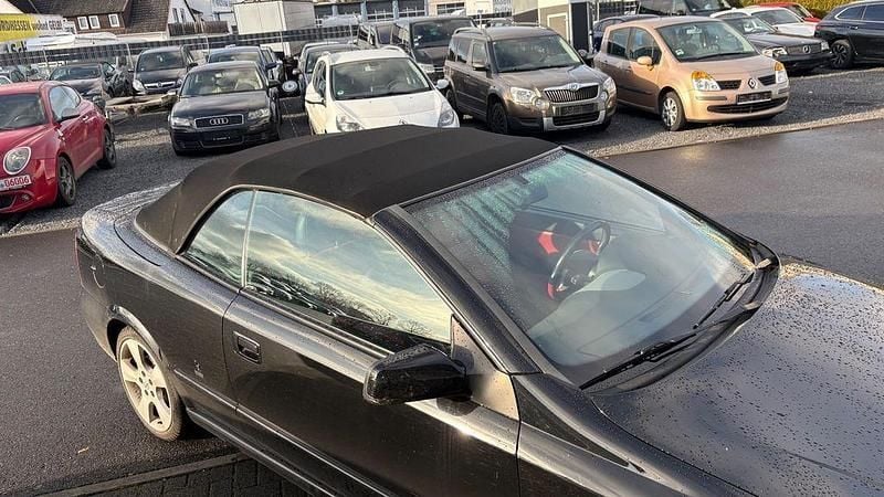 Gebraucht Opel Astra Cabriolet 125 PS (91 kW) 2003 Schwarz Cabrio