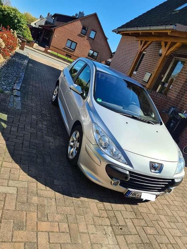 Gebraucht Peugeot 307 Filou 109 PS (80 kW) 2006 Silber Limousine