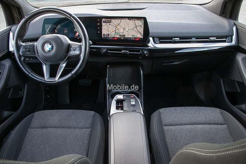 Gebraucht BMW 218 Active Tourer 150 PS (110 kW) 2023 Schwarz Van / Kleinbus