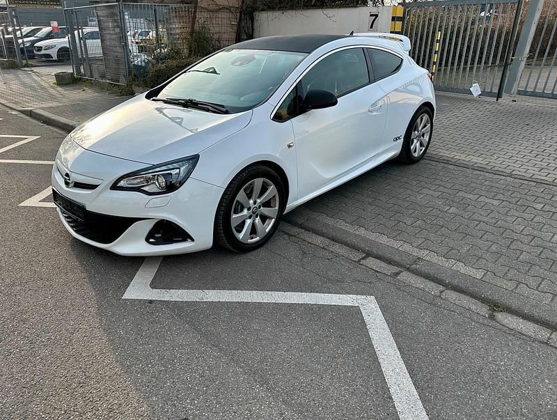 Gebraucht Opel Astra GTC OPC 280 PS (205 kW) 2013 Weiß Coupé