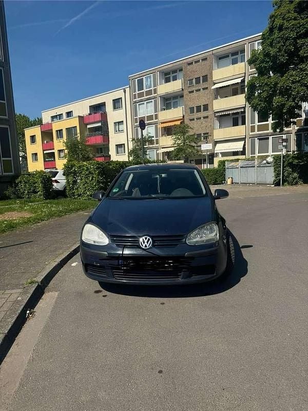 Blau Gebraucht 2004 VW Golf IV Trendline Kleinwagen | 1.600 € (Guter Preis) - Bild 1/4