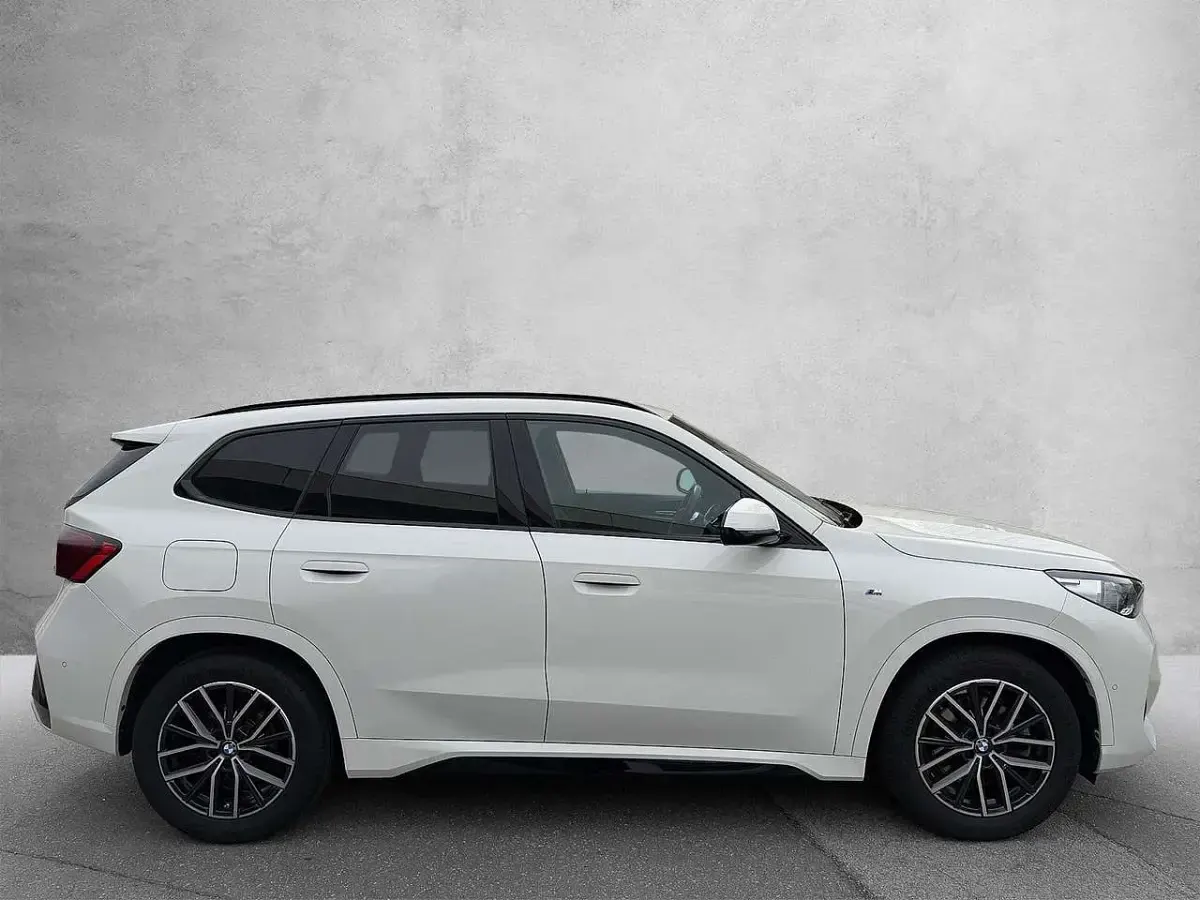 Gebraucht BMW X1 Performance 204 PS (150 kW) 2023 Alpinweiß uni SUV