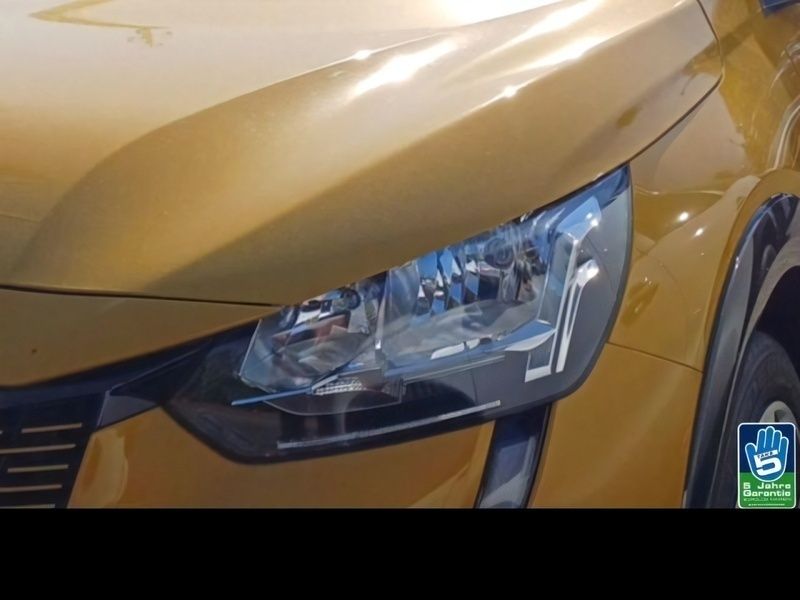 Gebraucht Peugeot e-208 Active 100 kW (136 PS) 2021 Gelb Kleinwagen