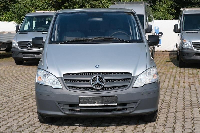 Second-hand Mercedes Vito 163 CP (119 kW) 2012 Argintiu Van
