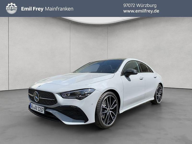 Manufaktur alpingrau uni Gebraucht 2025 Mercedes CLA220 AMG Limousine | 47.500 € - Bild 1/4