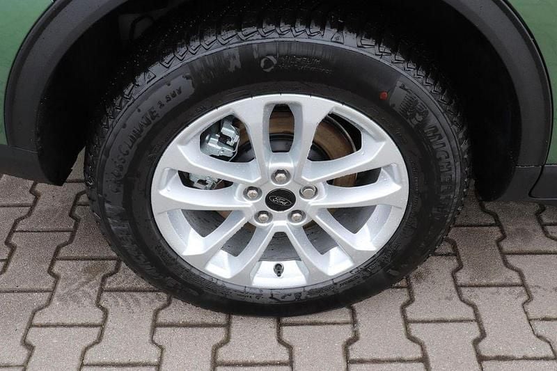 Gebraucht Ford Kuga Titanium 242 PS (177 kW) 2025 Bursting green metallic SUV