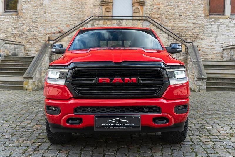 Gebraucht Dodge Ram 264 PS (194 kW) 2023 Rot Pickup