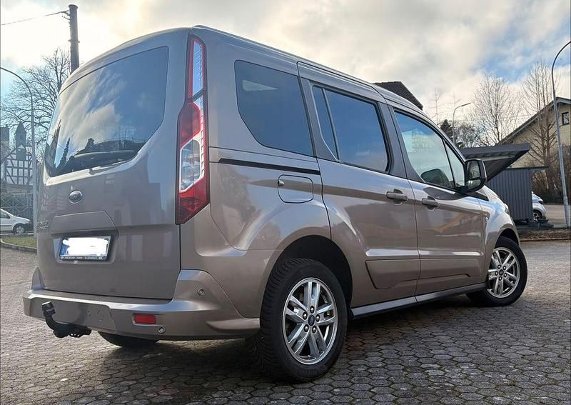 Gebraucht Ford Tourneo Connect Titanium 101 PS (74 kW) 2019 Silber Van / Kleinbus