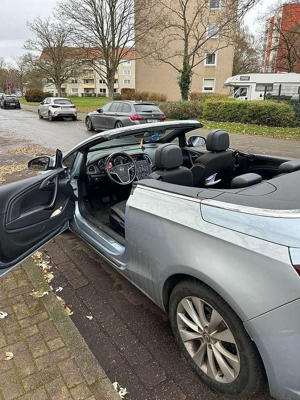 Gebraucht Opel Cascada Innovation 165 PS (121 kW) 2014 Cabrio