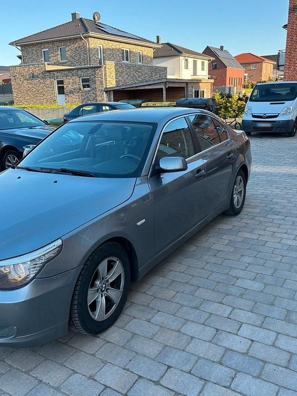 Second-hand BMW 520 177 CP (130 kW) 2009 Gri Berlinǎ