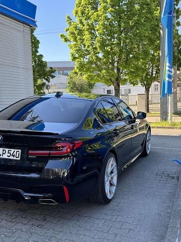 Schwarz Gebraucht 2023 BMW 540 M Sport Limousine | 48.500 € (Guter Preis) - Bild 1/4