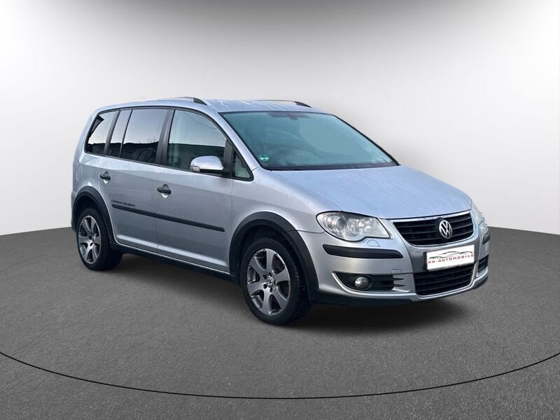 Silber Gebraucht 2008 VW Touran Cross Van / Kleinbus | 6.490 € (Fairer Preis) - Bild 1/4