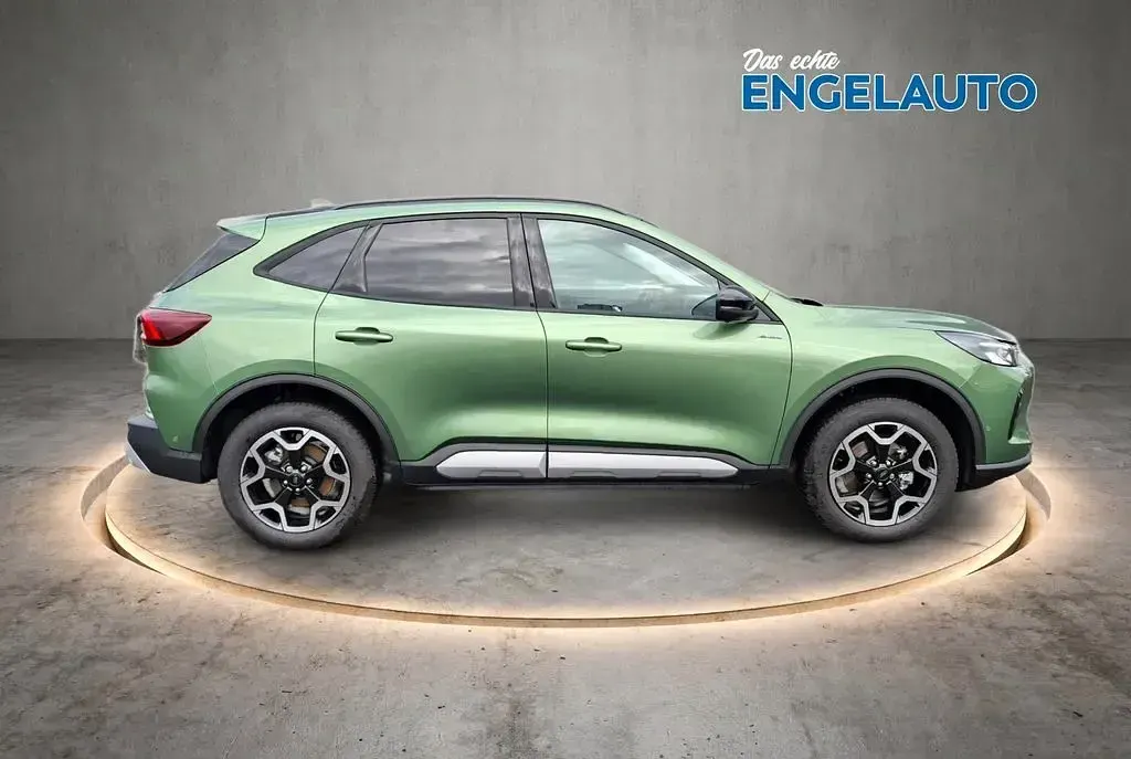 Gebraucht Ford Kuga Active X 152 PS (111 kW) 2025 Bursting green SUV