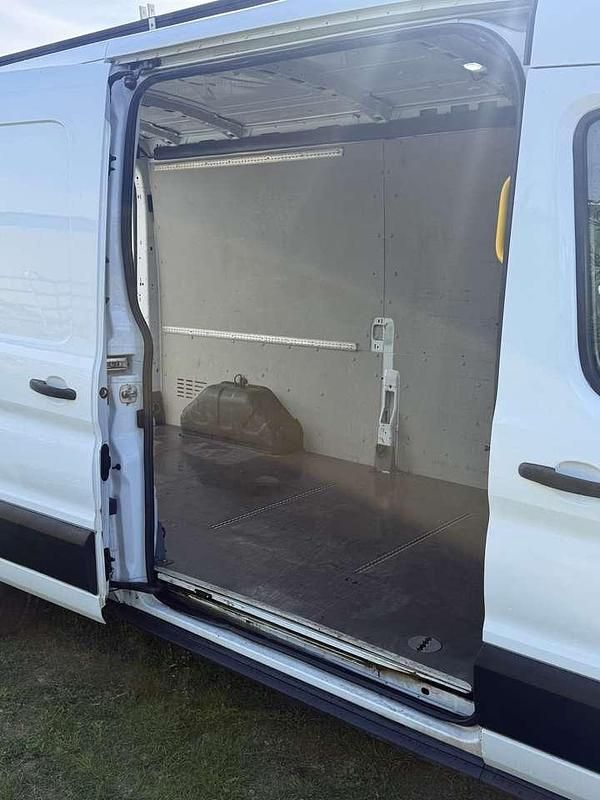 Gebraucht Ford Transit Trend 185 PS (136 kW) 2020 Weiß Van