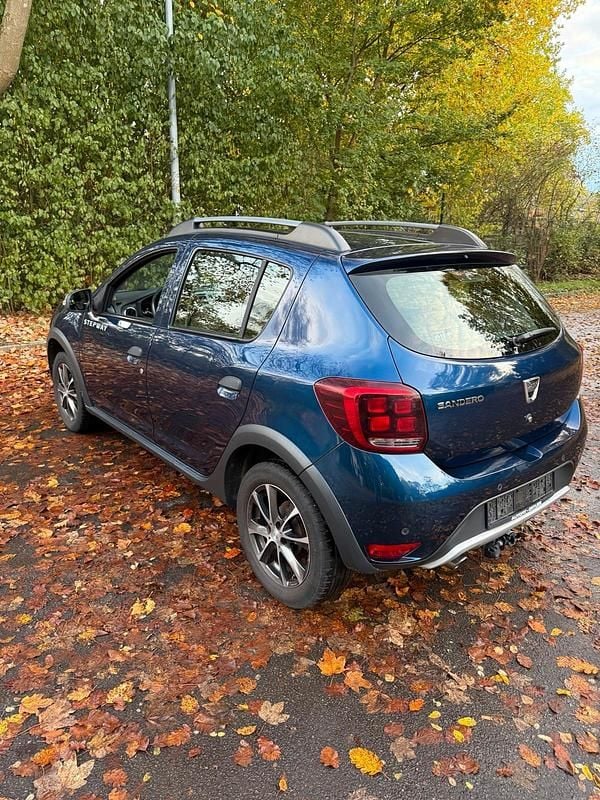 Gebraucht Dacia Sandero Stepway 90 PS (66 kW) 2017 Blau SUV