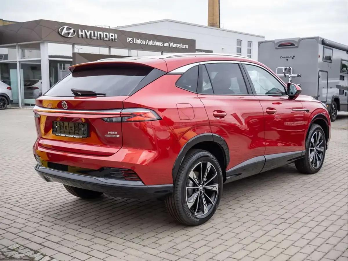 Neu MG HS Luxury 224 PS (164 kW) 2025 Rot SUV