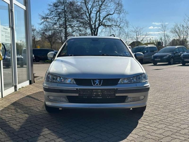 Gebraucht Peugeot 406 Avantage 116 PS (85 kW) 2004 Silber Kombi