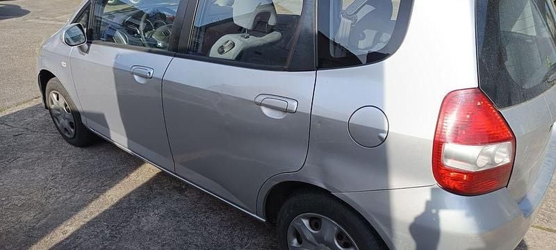 Gebraucht Honda Jazz 77 PS (56 kW) 2008 Silber Kleinwagen