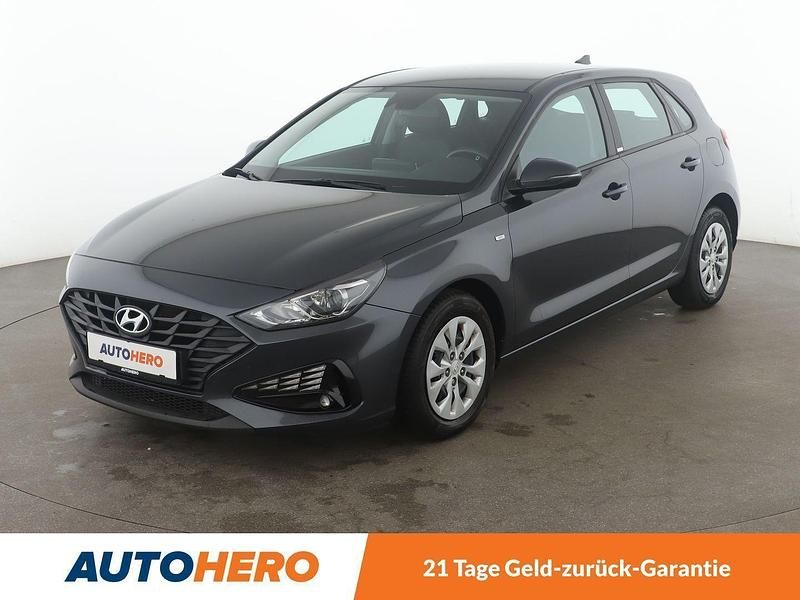Grau Gebraucht 2021 Hyundai i30 Select Kleinwagen | 14.690 € (Guter Preis) - Bild 1/3