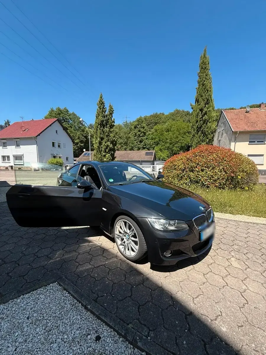 Gebraucht BMW 320 M Sport 177 PS (130 kW) 2009 Schwarz Coupé