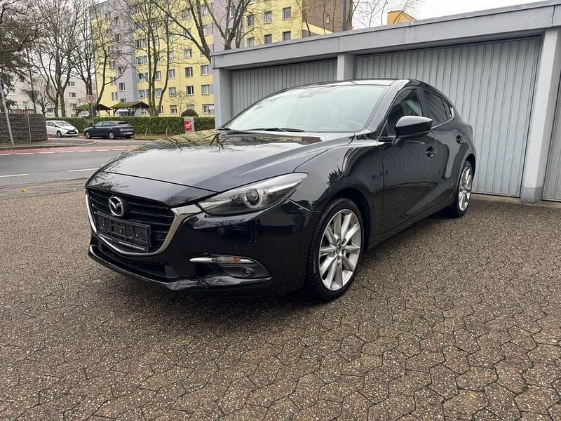 Gebraucht Mazda 3 Signature 120 PS (88 kW) 2018 Schwarz Limousine