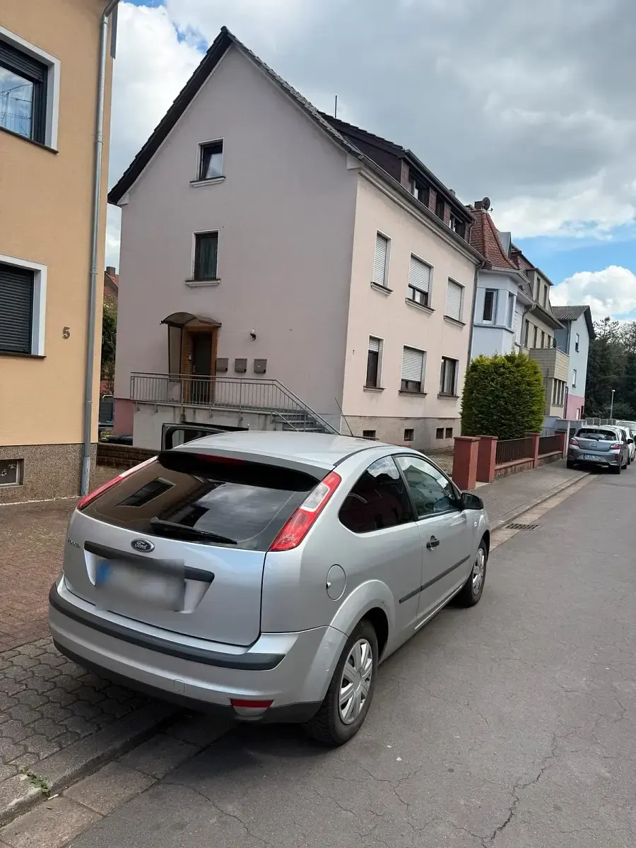 Second-hand Ford Focus 80 CP (58 kW) 2005 Gri Hatchback