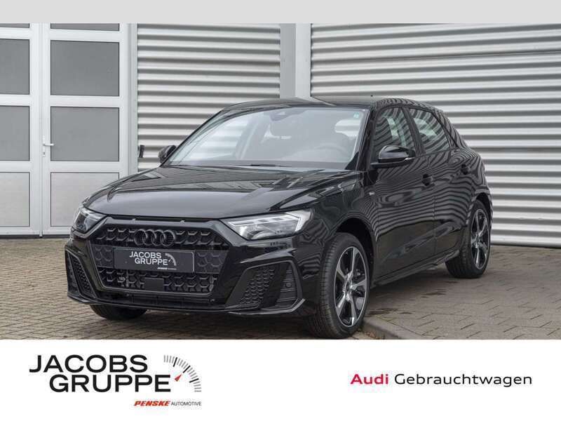 Mythosschwarz metallic Gebraucht 2025 Audi A1 Sportback S-Line Kleinwagen | 29.880 € (Etwas zu teuer) - Bild 1/4