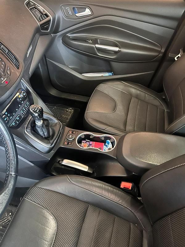 Gebraucht Ford Kuga 150 PS (110 kW) 2015 SUV