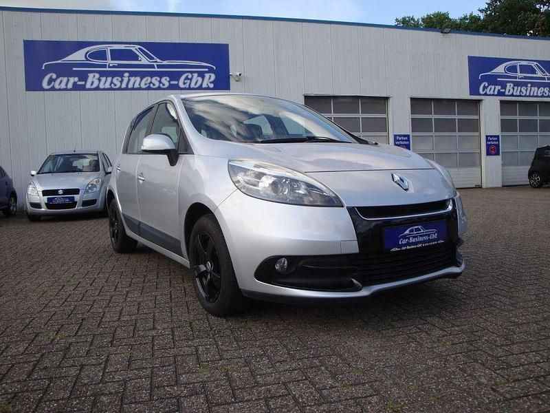 Grau Gebraucht 2013 Renault Scénic III Van / Kleinbus | 6.900 € (Teuer) - Bild 1/4