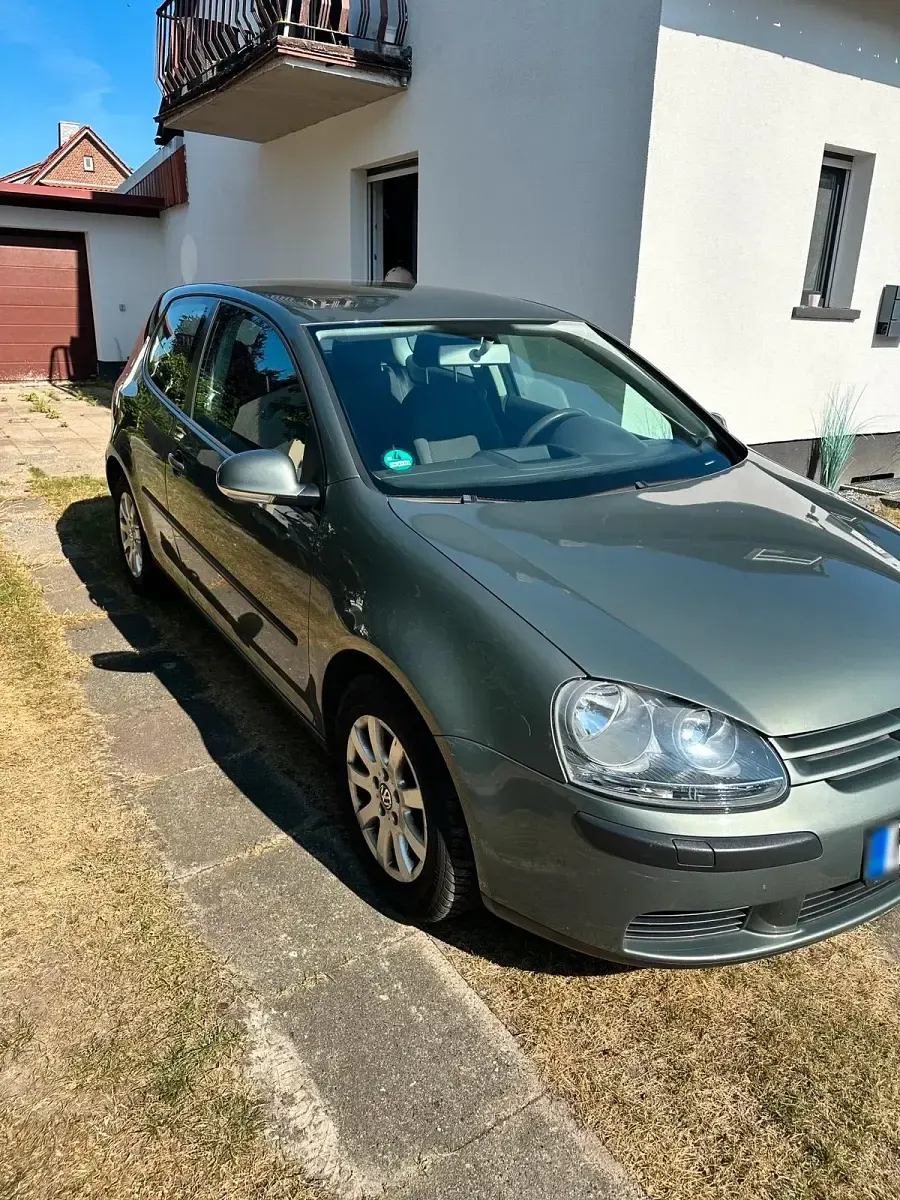 Gebraucht VW Golf V 80 PS (58 kW) 2004 Grün Kleinwagen
