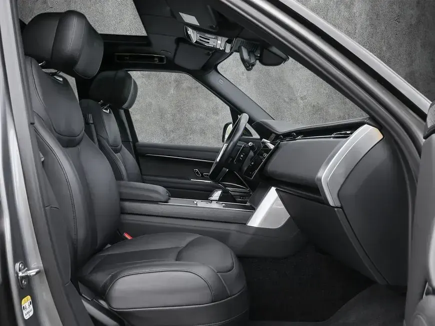 Gebraucht Land Rover Range Rover Autobiography 556 PS (408 kW) 2024 Eiger grey metallic SUV