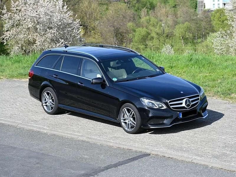 Gebraucht Mercedes E500 Avantgarde 408 PS (300 kW) 2014 Schwarz Kombi