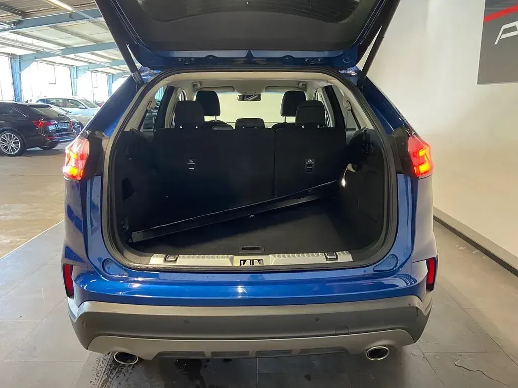 Gebraucht Ford Edge Titanium 150 PS (110 kW) 2020 Blau SUV