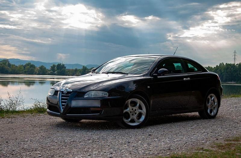 Schwarz Gebraucht 2007 Alfa Romeo GT Distinctive Coupé | 3.600 € - Bild 1/4