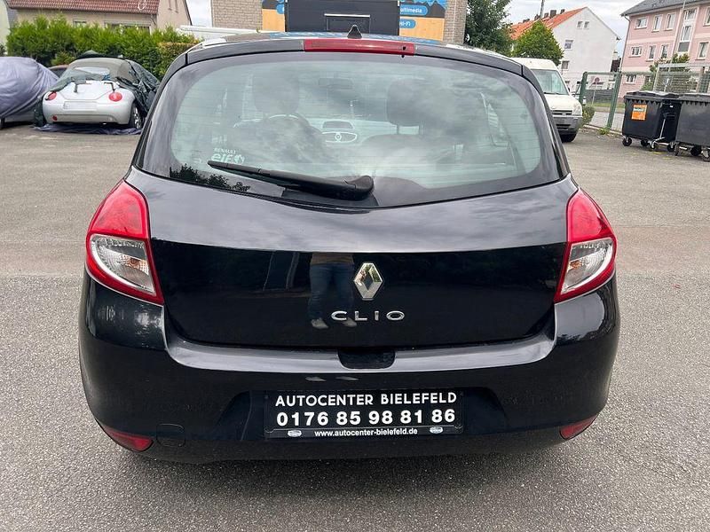 Gebraucht Renault Clio III 75 PS (55 kW) 2012 Schwarz Kleinwagen