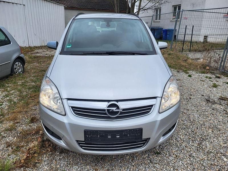 Gebraucht Opel Zafira Edition 150 PS (110 kW) 2008 Silber Van / Kleinbus
