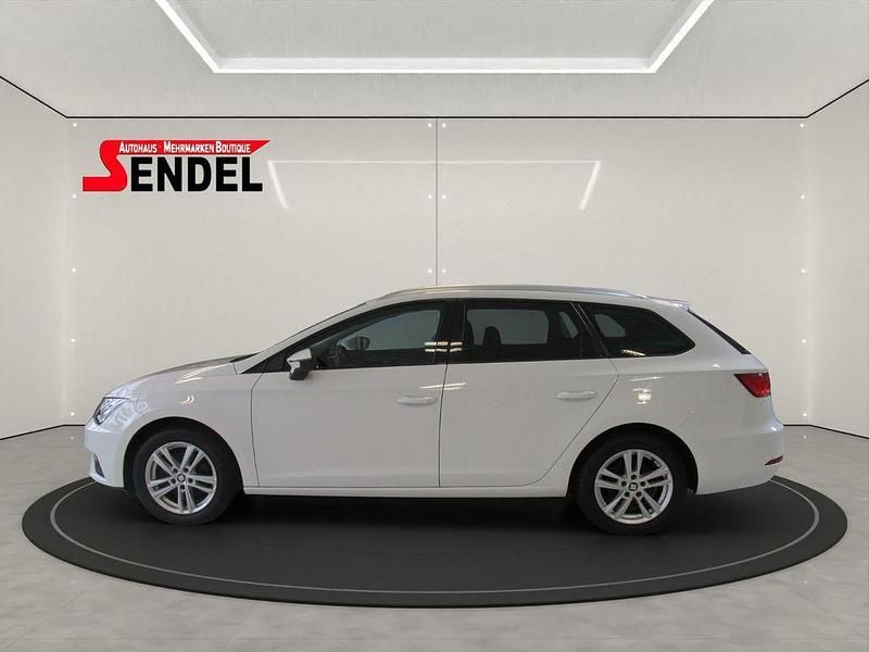Weiß Gebraucht 2020 Seat Leon ST Style Kombi | 14.999 € (Fairer Preis) - Bild 1/4