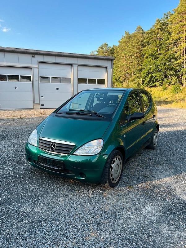 Grün Gebraucht 1999 Mercedes A140 Kleinwagen | 699 € (Superpreis) - Bild 1/4