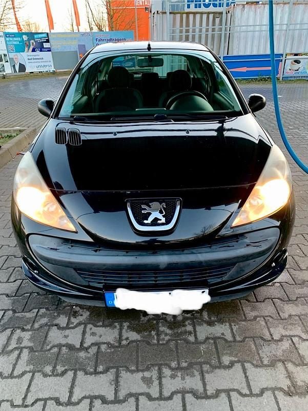 Schwarz Gebraucht 2009 Peugeot 206+ Kleinwagen | 1.850 € (Etwas zu teuer) - Bild 1/4