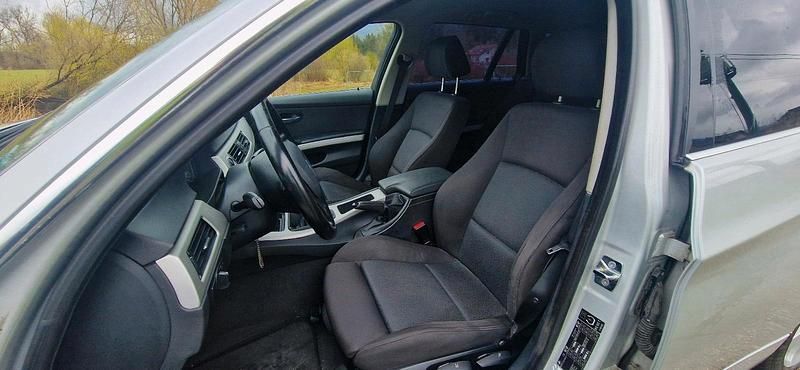 Gebraucht BMW 325 218 PS (160 kW) 2005 Silber Kombi