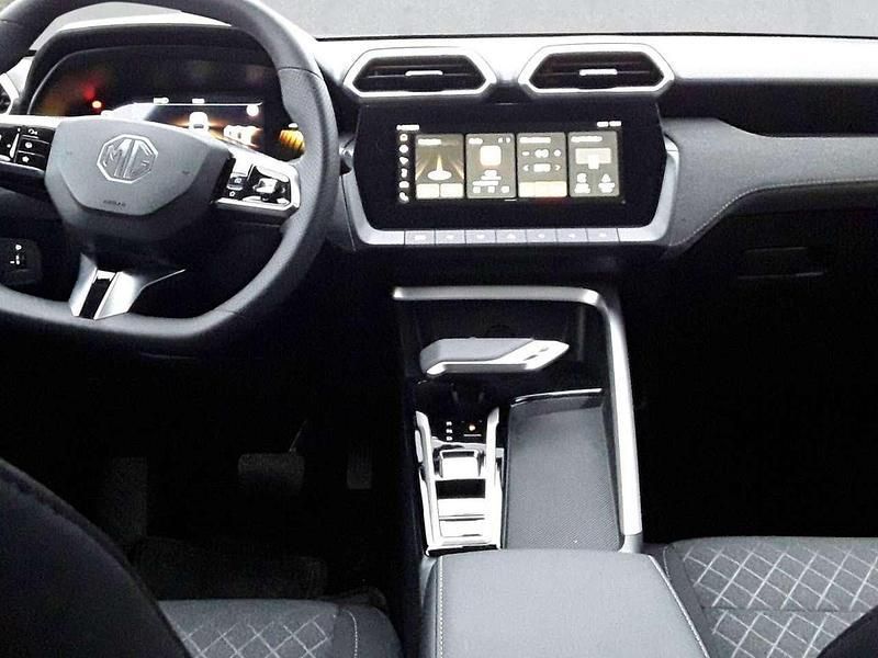 Gebraucht MG ZS 197 PS (144 kW) 2024 Grün Limousine