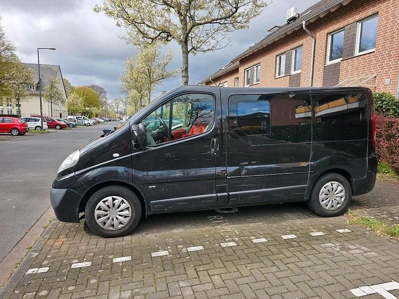 Gebraucht Opel Vivaro 145 PS (106 kW) 2008 Schwarz Van / Kleinbus