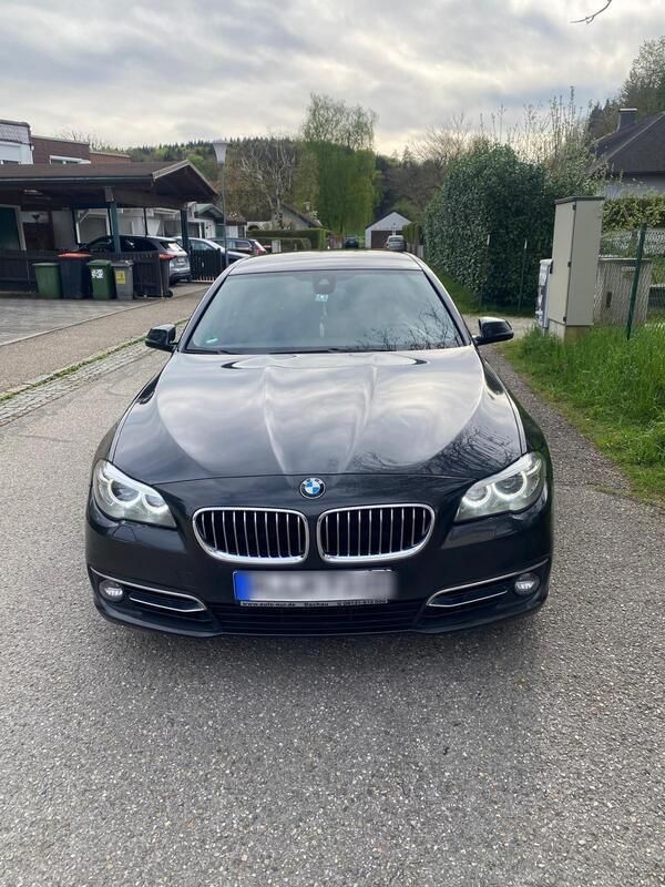 Grau Gebraucht 2015 BMW 535 Luxury Line Limousine | 17.400 € (Fairer Preis) - Bild 1/4