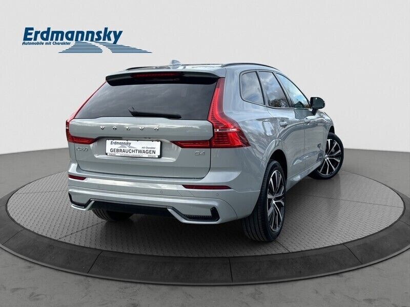 Gebraucht Volvo XC60 Plus 197 PS (144 kW) 2024 Vapour grey (grau) SUV