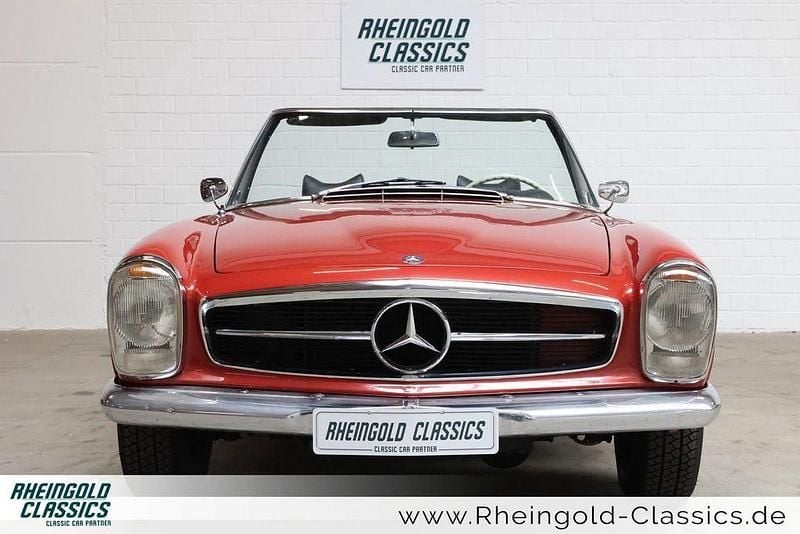 Gebraucht Mercedes 230 150 PS (110 kW) 1966 Rot Cabrio