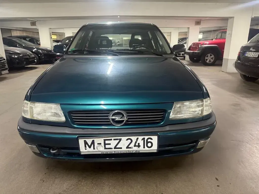Gebraucht Opel Astra Comfort 75 PS (55 kW) 1998 Blau Limousine